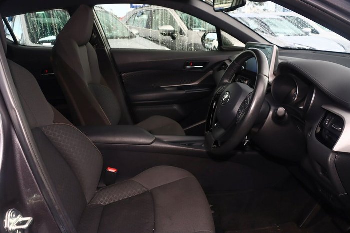 2023 Toyota C-HR GXL