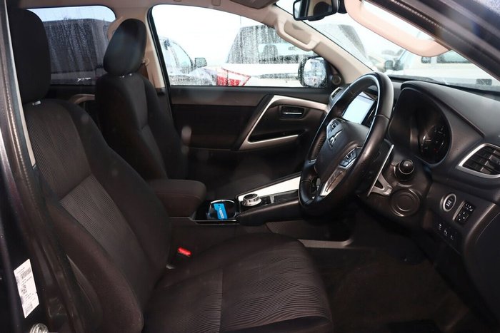 2021 Mitsubishi Pajero Sport GLS