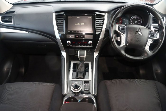 2021 Mitsubishi Pajero Sport GLS