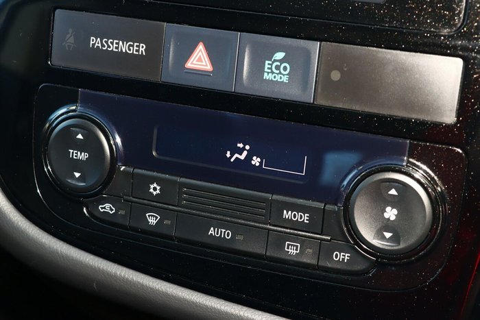 2014 Mitsubishi Outlander ES