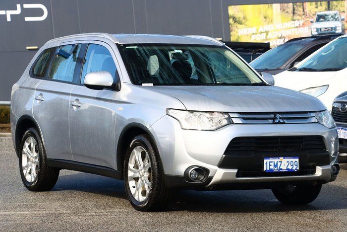 2014 Mitsubishi Outlander ES