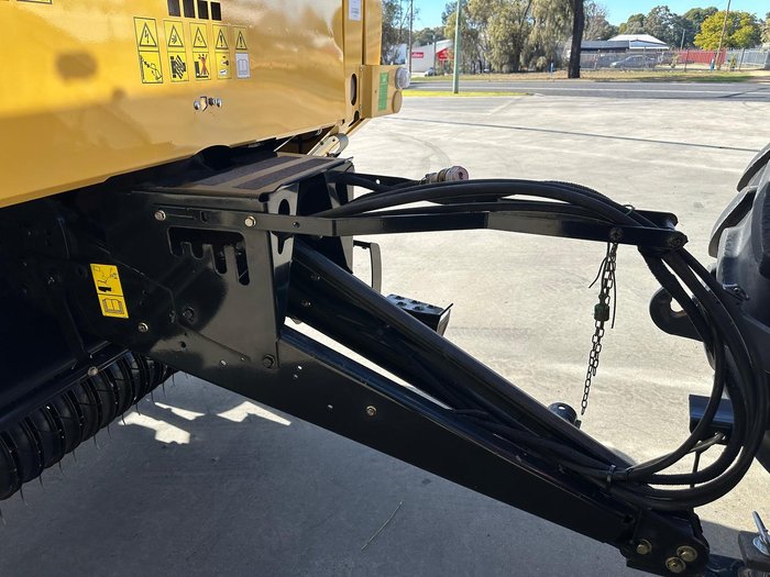 2006 New Holland Br750a