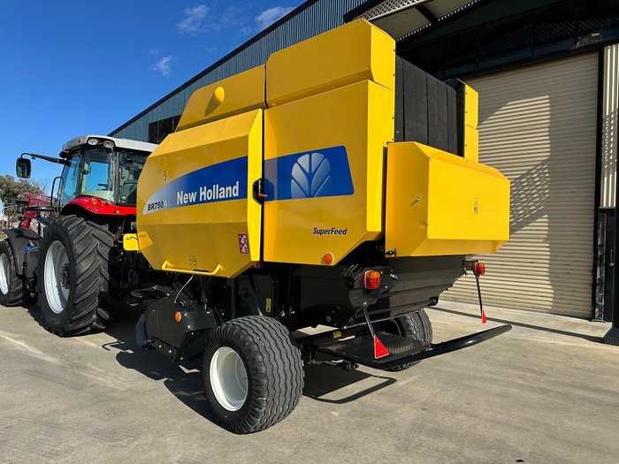 2006 New Holland Br750a