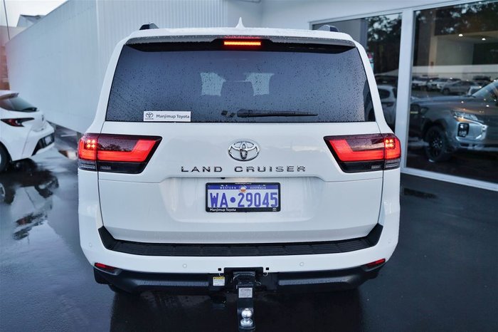 2022 Toyota Landcruiser LC300 3.3L V6 DSL VX 7 Seats