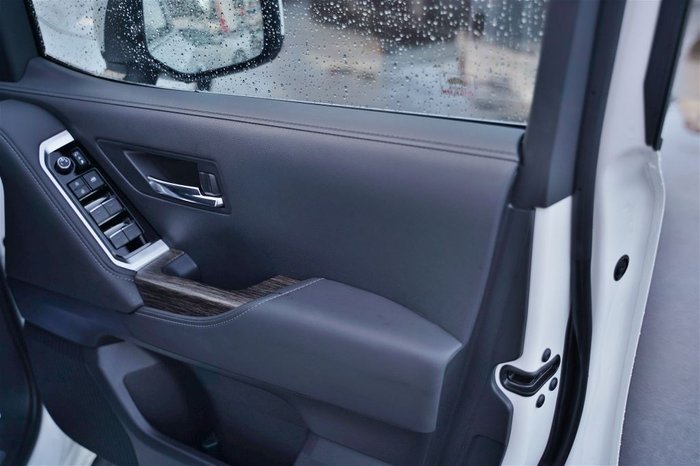 2022 Toyota Landcruiser LC300 3.3L V6 DSL VX 7 Seats