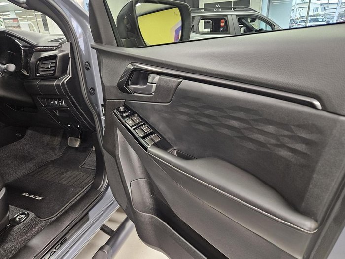 2025 Isuzu D-MAX BLADE MY24 4X4 Dual Range Granite Grey