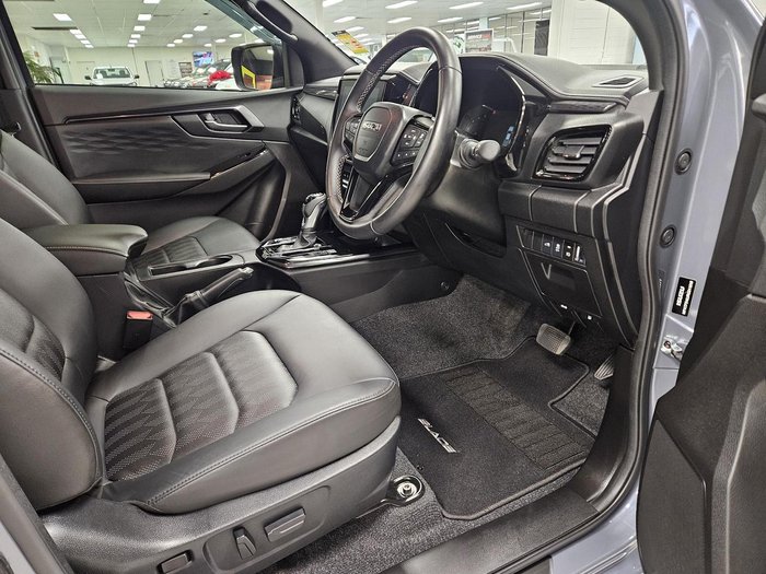 2025 Isuzu D-MAX BLADE MY24 4X4 Dual Range Granite Grey