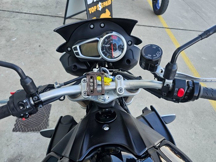 2011 Triumph SPEED TRIPLE Black