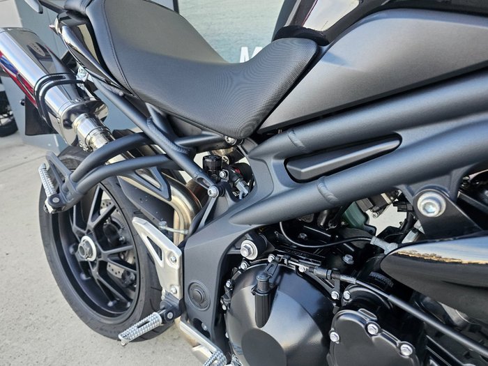 2011 Triumph SPEED TRIPLE Black