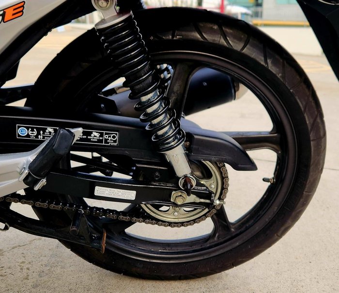 2012 Honda CB125E CB Red