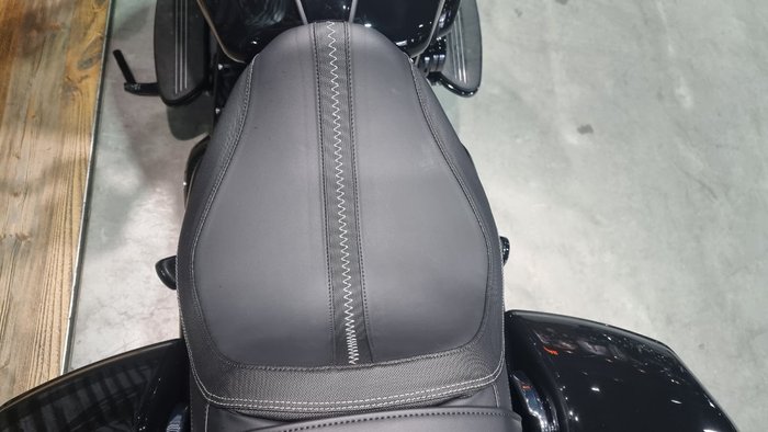 2025 Harley-davidson FLHX STREET GLIDE (117) Vivid Black