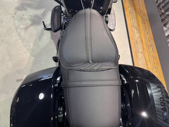 2025 Harley-davidson FLHX STREET GLIDE (117) Vivid Black