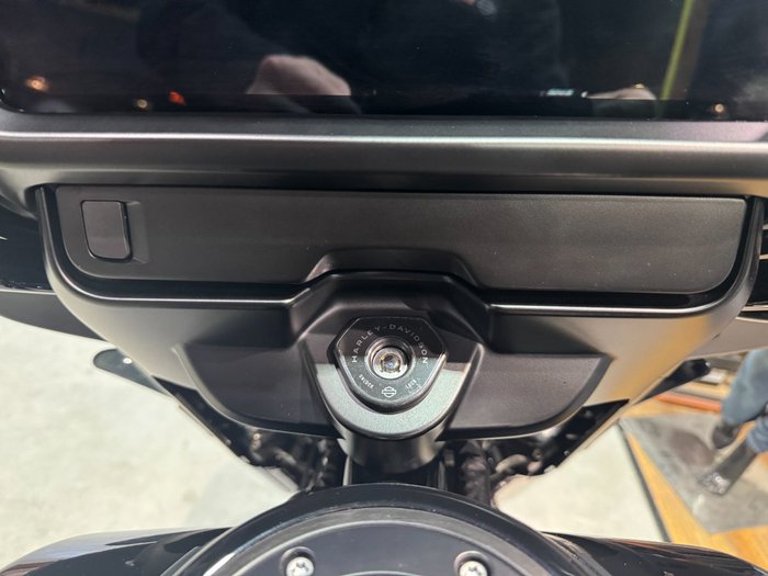 2025 Harley-davidson FLHX STREET GLIDE (117) Vivid Black