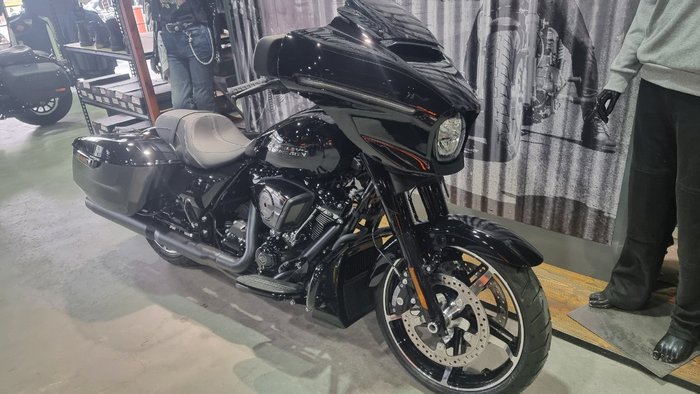 2025 Harley-davidson FLHX STREET GLIDE (117) Vivid Black