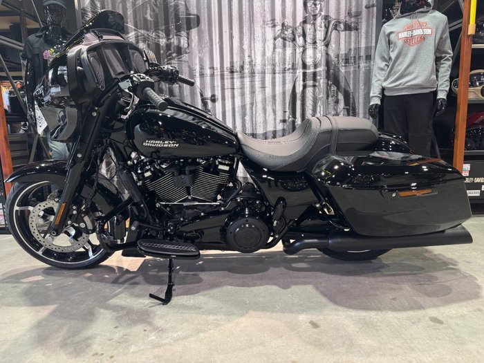 2025 Harley-davidson FLHX STREET GLIDE (117) Vivid Black