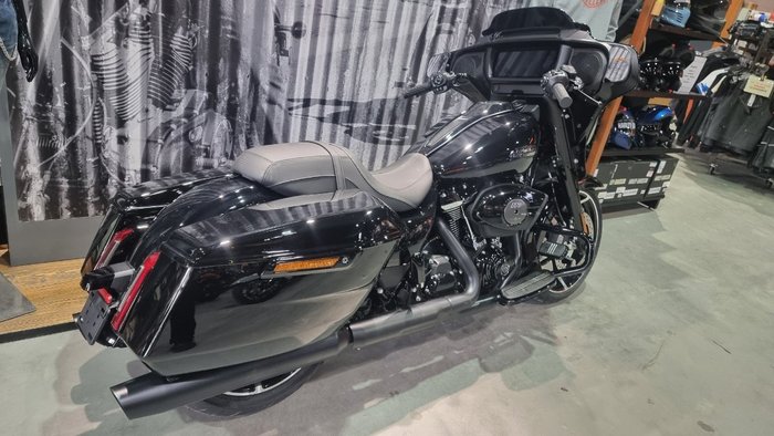2025 Harley-davidson FLHX STREET GLIDE (117) Vivid Black