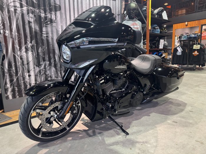2025 Harley-davidson FLHX STREET GLIDE (117) Vivid Black