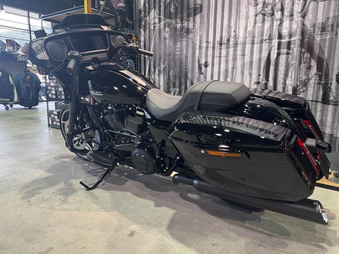 2025 Harley-davidson FLHX STREET GLIDE (117) Vivid Black