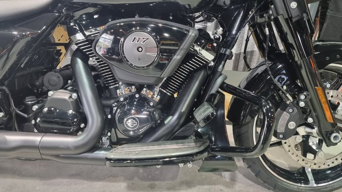 2025 Harley-davidson FLHX STREET GLIDE (117) Vivid Black
