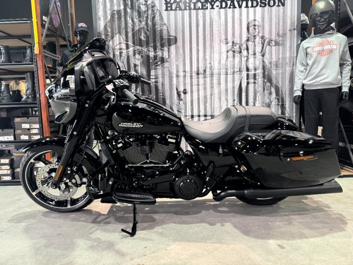 2025 Harley-davidson FLHX STREET GLIDE (117) Vivid Black