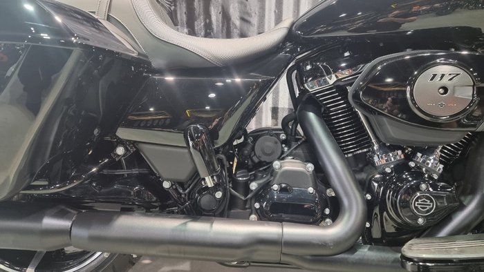 2025 Harley-davidson FLHX STREET GLIDE (117) Vivid Black