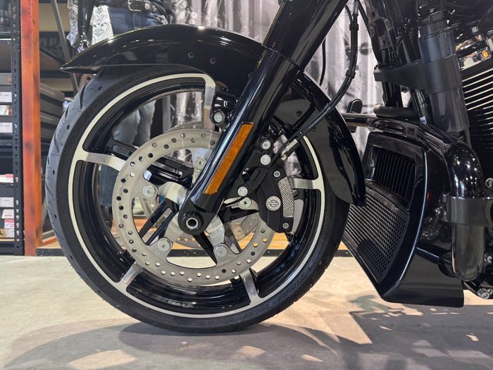 2025 Harley-davidson FLHX STREET GLIDE (117) Vivid Black