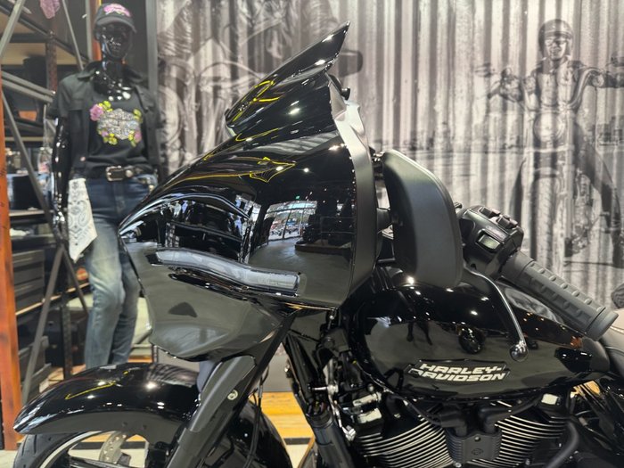 2025 Harley-davidson FLHX STREET GLIDE (117) Vivid Black
