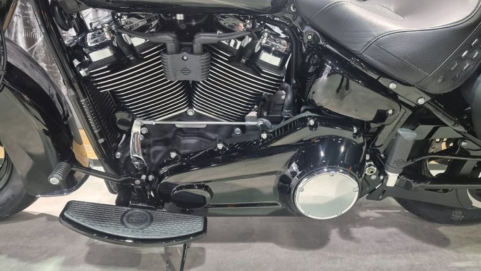 2025 Harley-davidson FLHC HERITAGE CLASSIC 117 Vivid Black