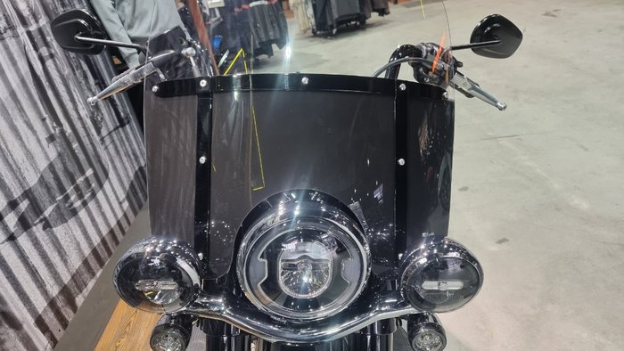 2025 Harley-davidson FLHC HERITAGE CLASSIC 117 Vivid Black