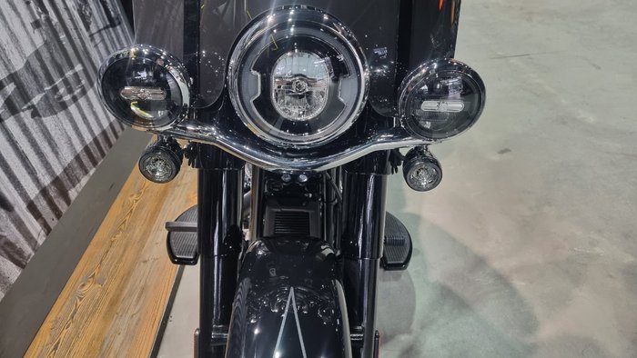 2025 Harley-davidson FLHC HERITAGE CLASSIC 117 Vivid Black