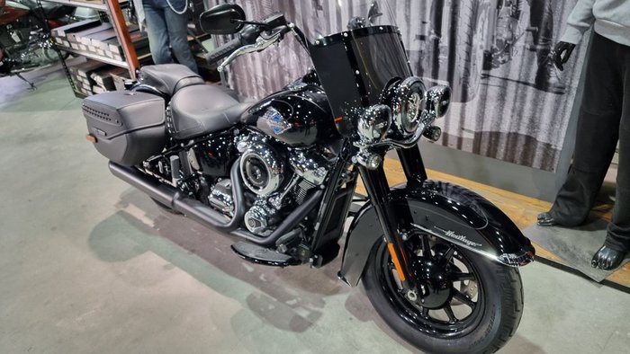 2025 Harley-davidson FLHC HERITAGE CLASSIC 117 Vivid Black