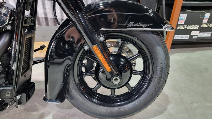 2025 Harley-davidson FLHC HERITAGE CLASSIC 117 Vivid Black