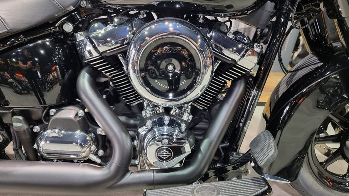 2025 Harley-davidson FLHC HERITAGE CLASSIC 117 Vivid Black