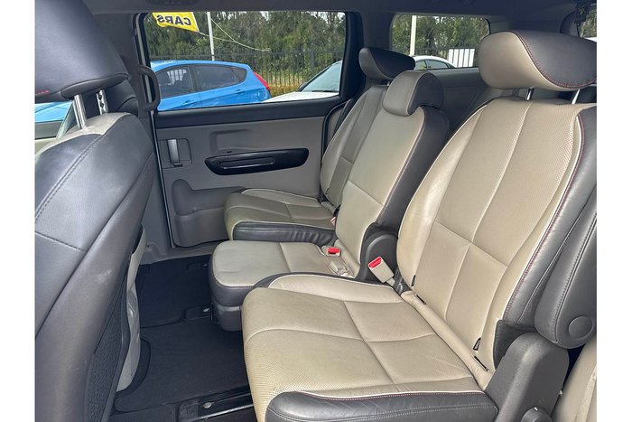 2016 Kia Carnival SLi