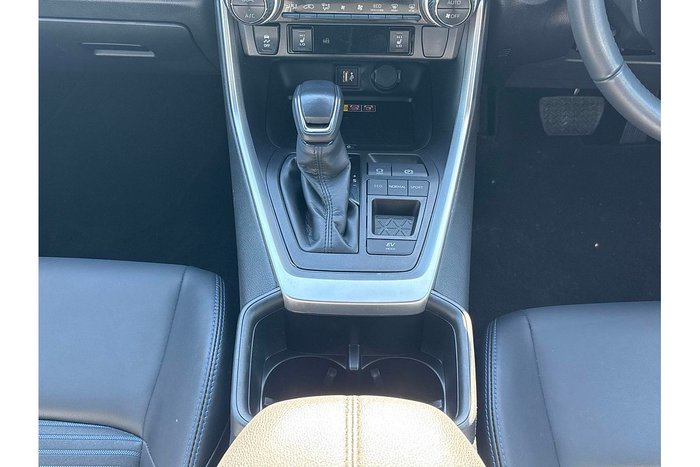 2024 Toyota RAV4 XSE