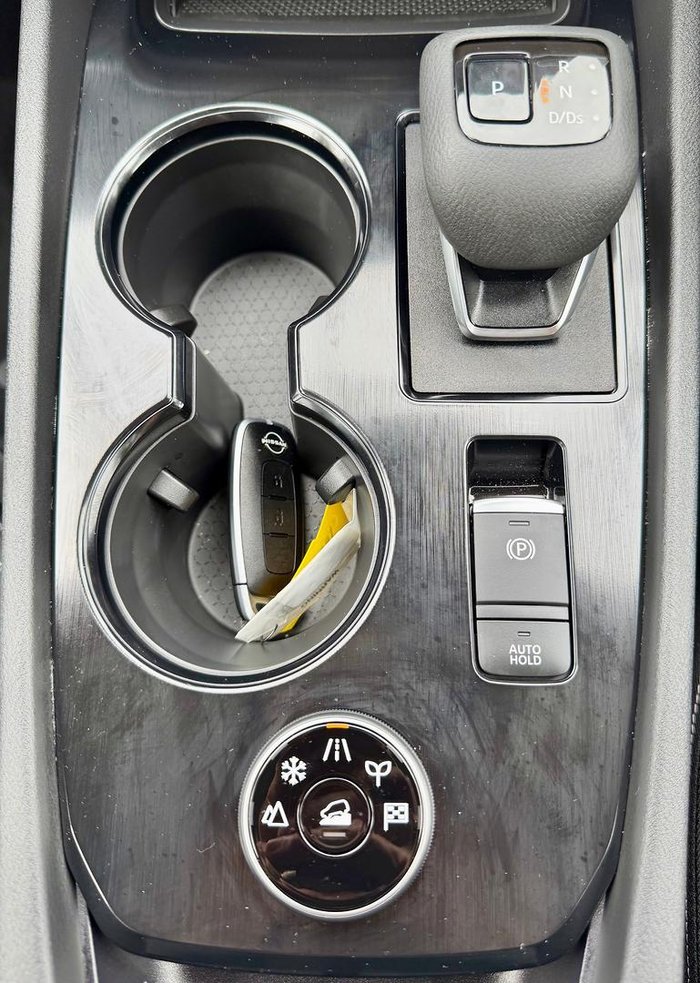 2025 Nissan X-TRAIL ST