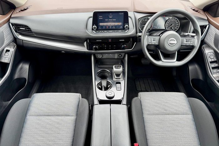 2025 Nissan X-TRAIL ST