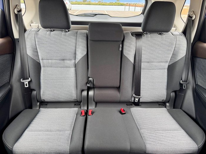 2025 Nissan X-TRAIL ST