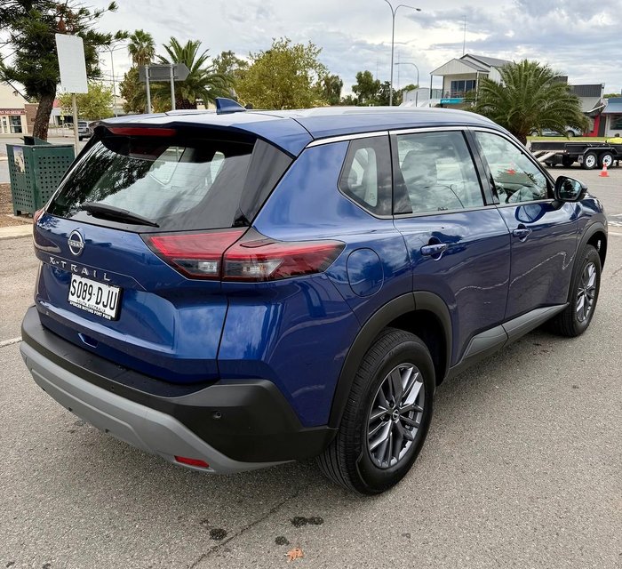 2025 Nissan X-TRAIL ST