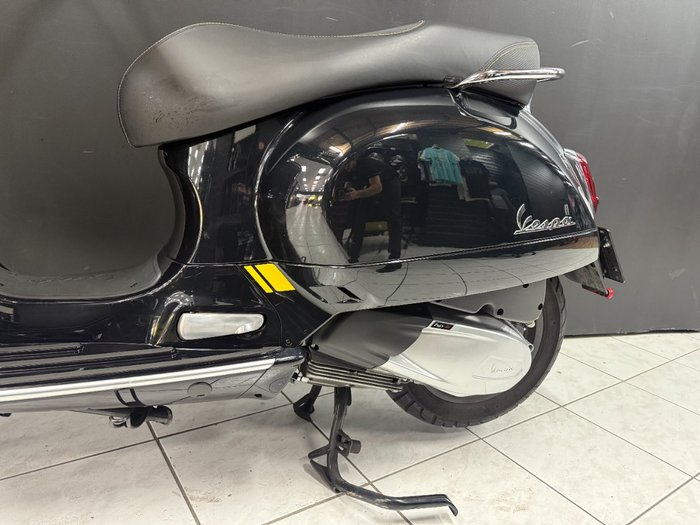 2022 VESPA GTS 300 SUPER SPORT Black