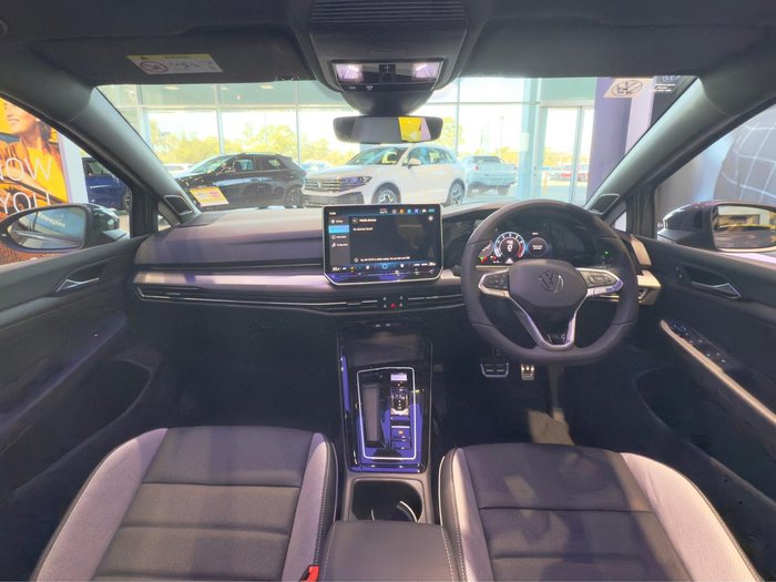2025 Volkswagen Golf 110TSI R-Line