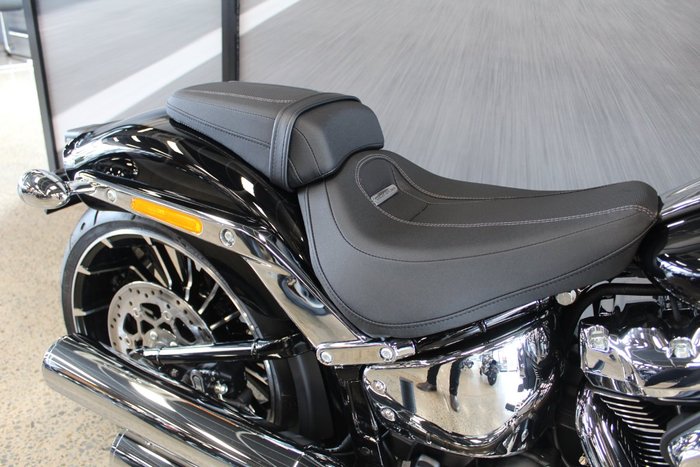 2025 Harley-davidson FXBR BREAKOUT (117)