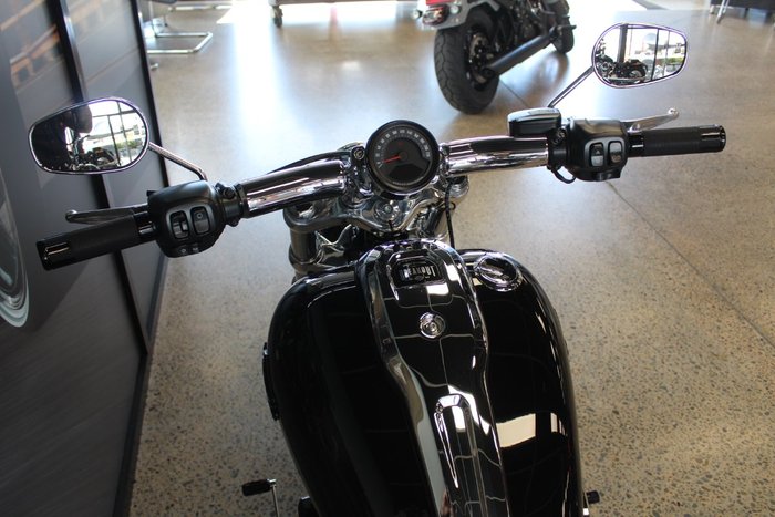 2025 Harley-davidson FXBR BREAKOUT (117)