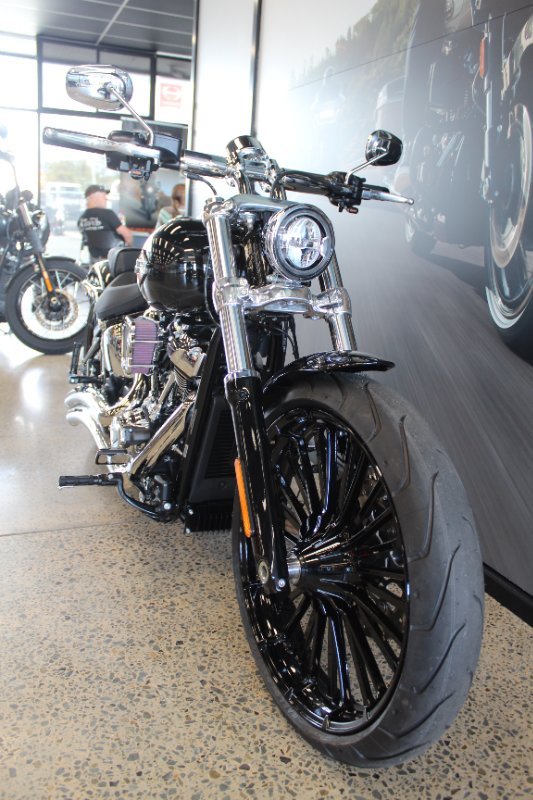 2025 Harley-davidson FXBR BREAKOUT (117)