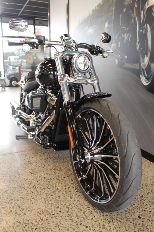 2025 Harley-davidson FXBR BREAKOUT (117)