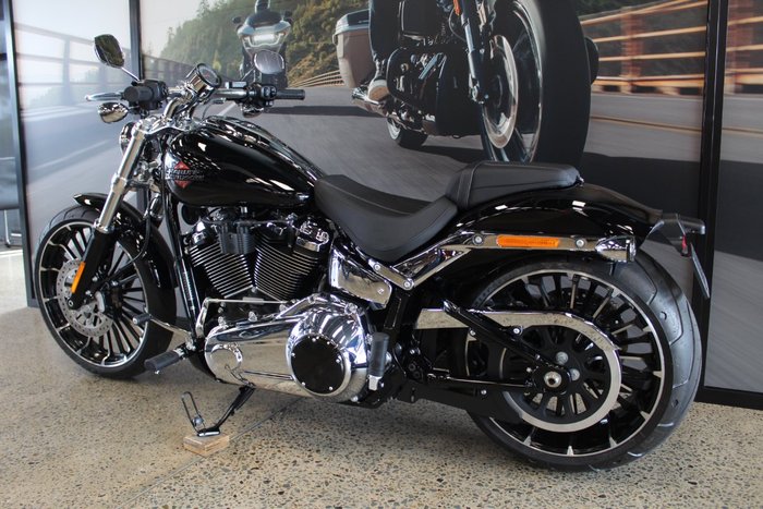 2025 Harley-davidson FXBR BREAKOUT (117)