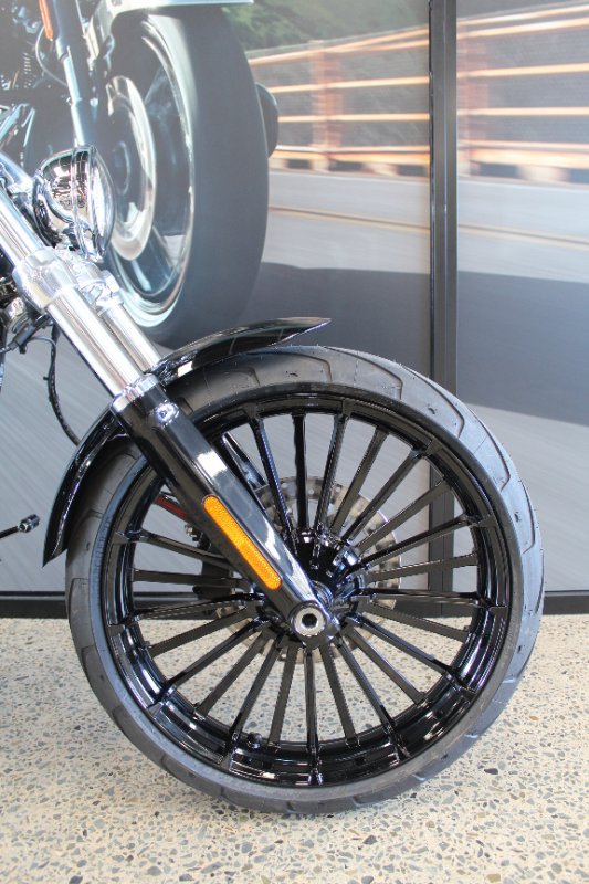 2025 Harley-davidson FXBR BREAKOUT (117)