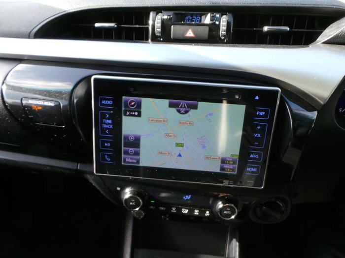 2019 Toyota Hilux SR5