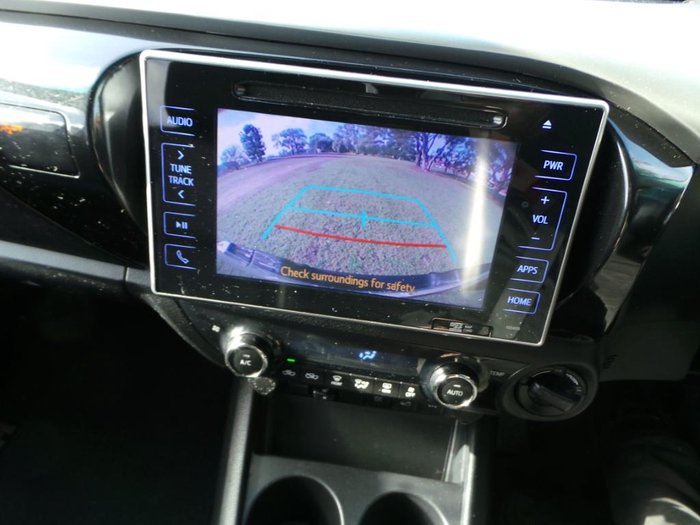 2019 Toyota Hilux SR5