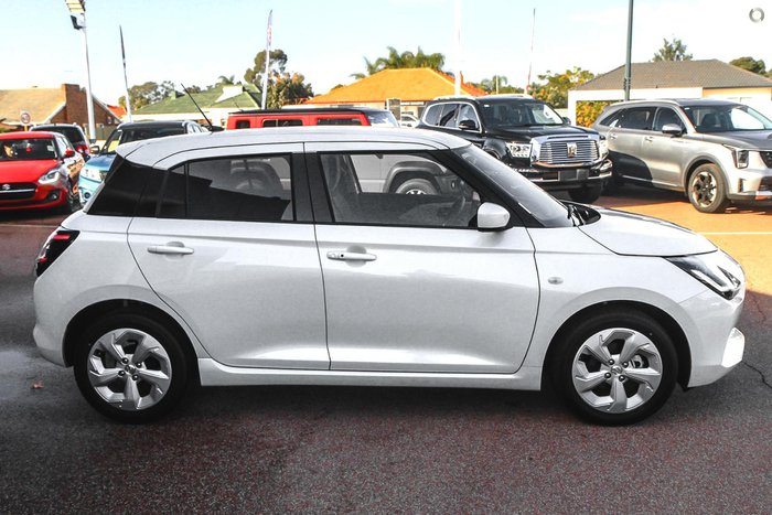 2025 Suzuki Swift Hybrid Plus UZ Pure White